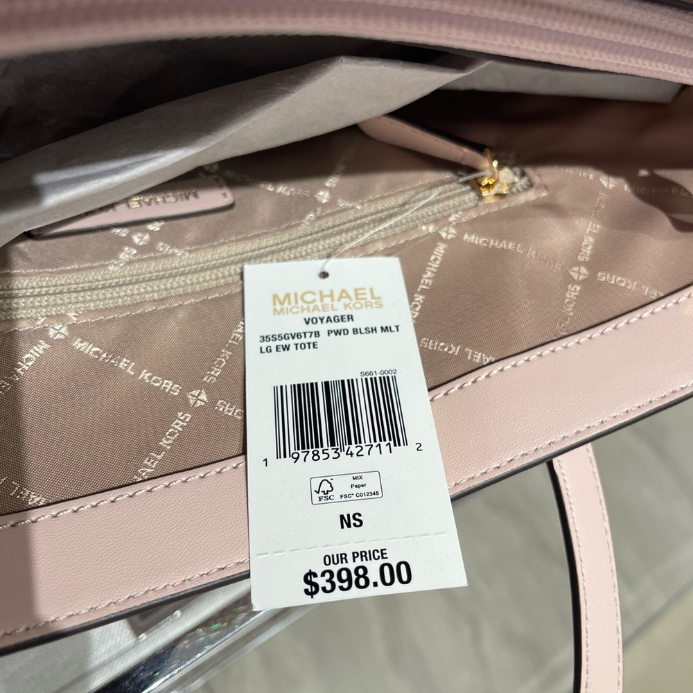 Michael Kors Voyager Lg Color-Block Signature Logo Tote
Powder Blush Multi 
NWT - Picture 7 of 16